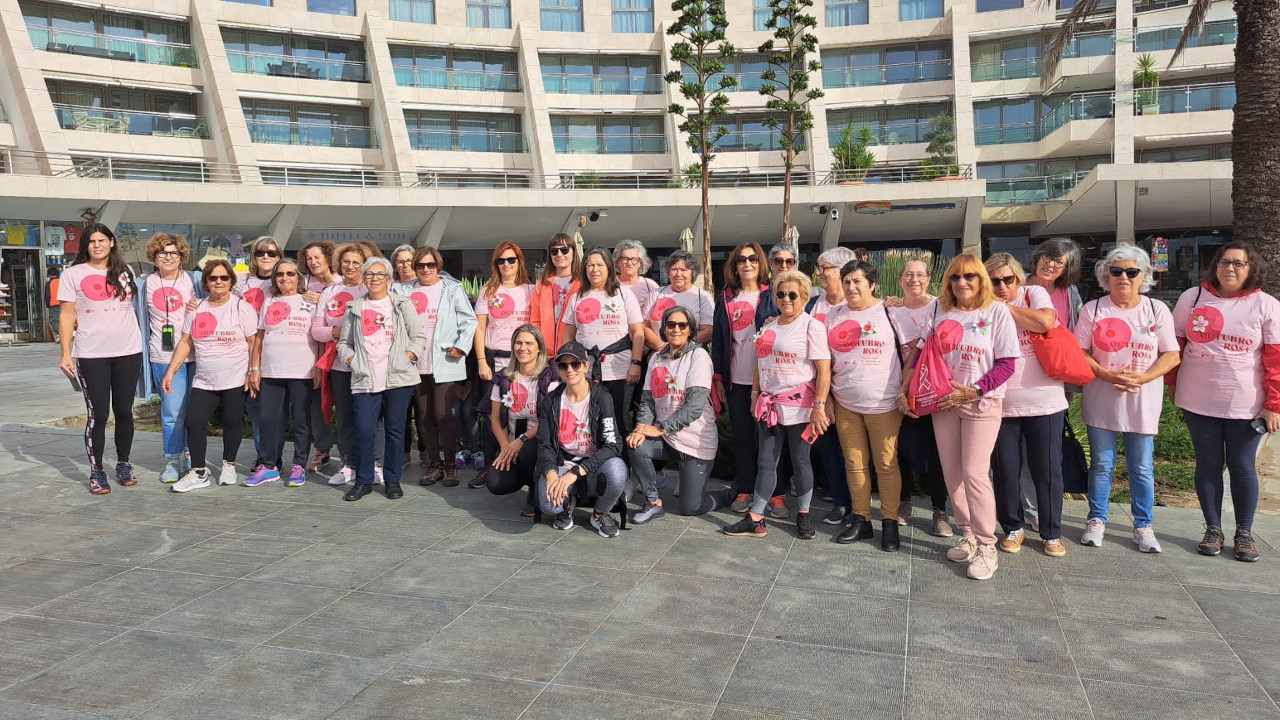 Caminhada "Outubro Rosa” marca dia de prevenção do cancro