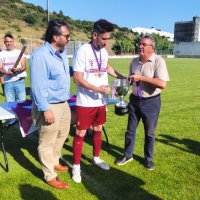 Entrega da Taça de Campeão do GD Sesimbra